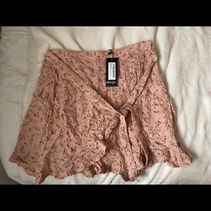 Nasty gal skirt size 4 brand new